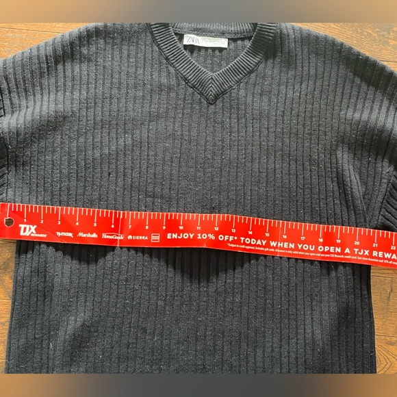 Zara Ribbed V-Neck Sweater - Picture 8 of 10